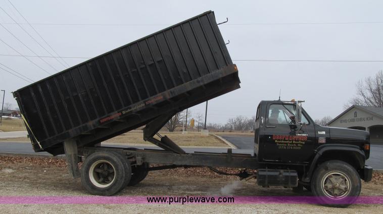 image for item F8952 1978 Chevrolet C60 grain truck
