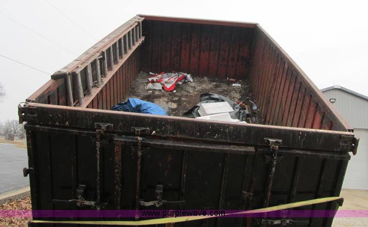 image for item F8952 1978 Chevrolet C60 grain truck