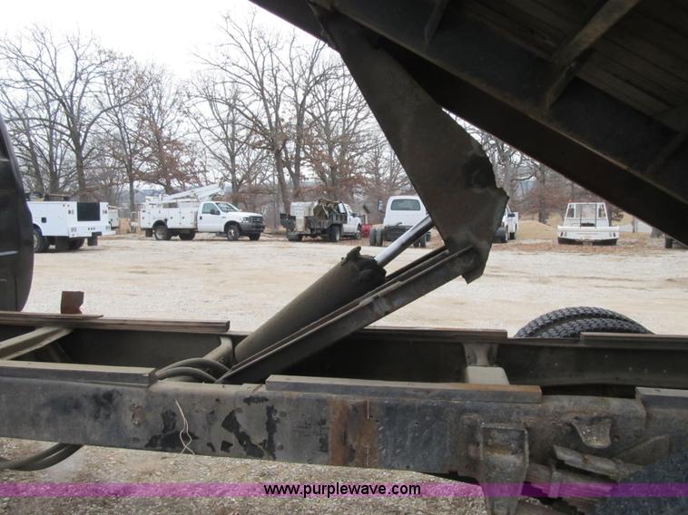 image for item F8952 1978 Chevrolet C60 grain truck