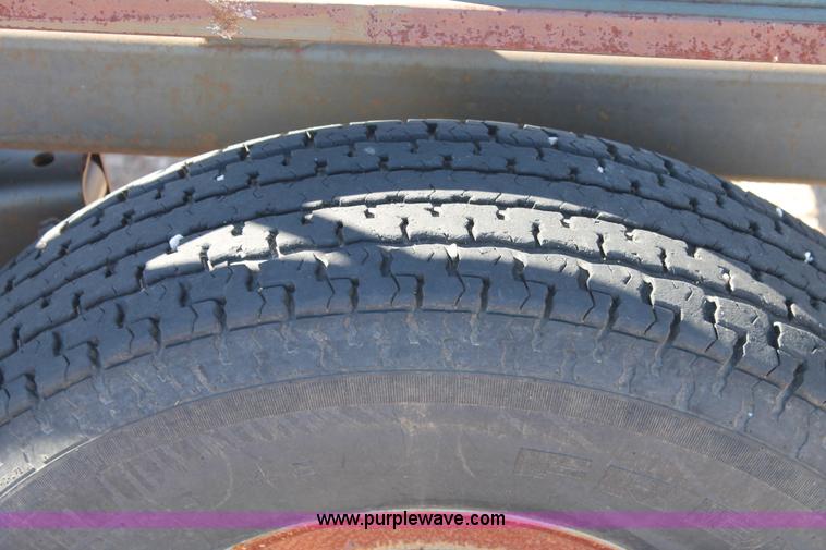 image for item H1622 2008 Pride of the Prairie 12 round bale hauler