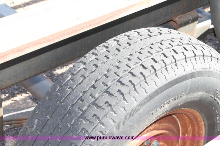 image for item H1622 2008 Pride of the Prairie 12 round bale hauler