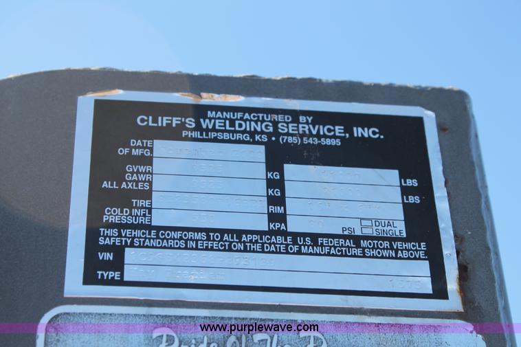 image for item H1622 2008 Pride of the Prairie 12 round bale hauler