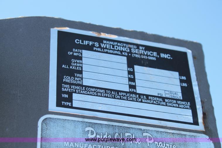 image for item H1622 2008 Pride of the Prairie 12 round bale hauler