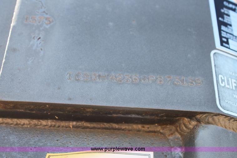 image for item H1622 2008 Pride of the Prairie 12 round bale hauler