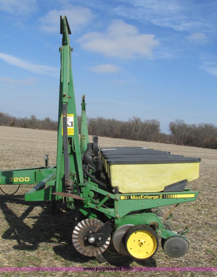 image for item I3097 John Deere 7200 Max Emerge 2 planter