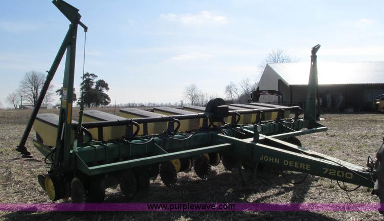 image for item I3097 John Deere 7200 Max Emerge 2 planter