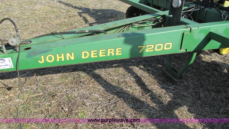 image for item I3097 John Deere 7200 Max Emerge 2 planter