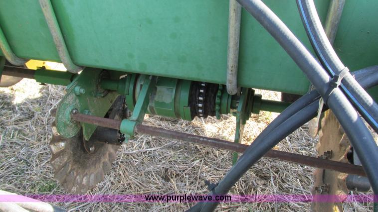 image for item I3097 John Deere 7200 Max Emerge 2 planter