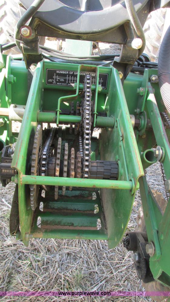 image for item I3097 John Deere 7200 Max Emerge 2 planter