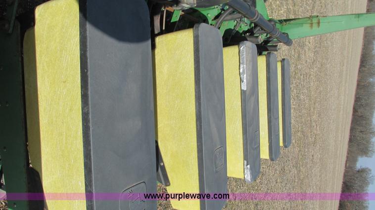 image for item I3097 John Deere 7200 Max Emerge 2 planter