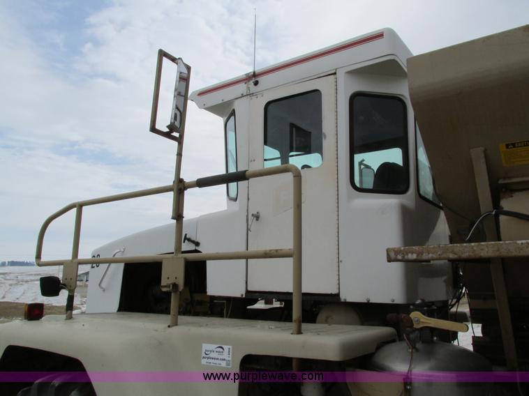 image for item I4066 Tyler 4300 self-propelled applicator