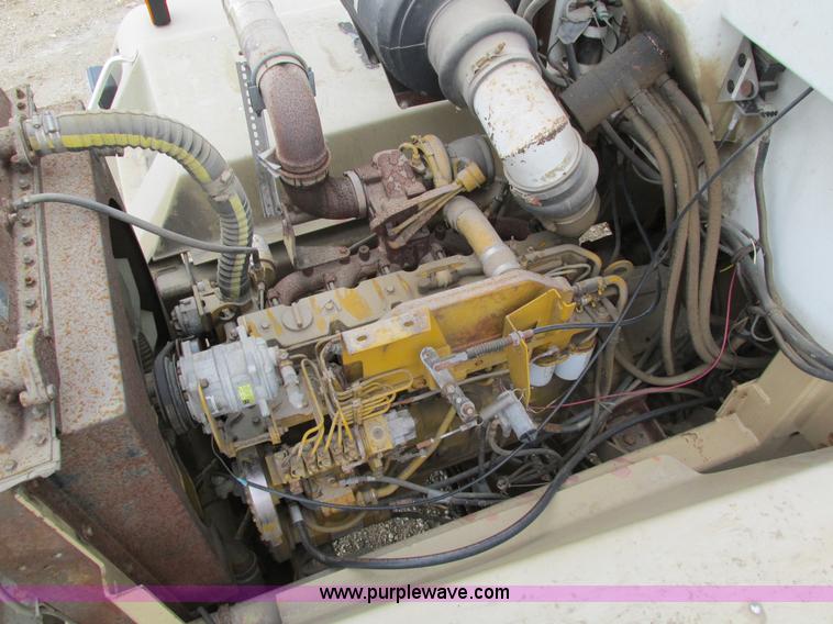 image for item I4066 Tyler 4300 self-propelled applicator