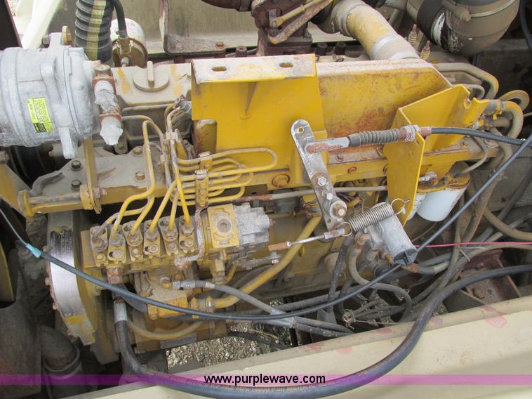 image for item I4066 Tyler 4300 self-propelled applicator