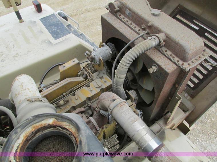 image for item I4066 Tyler 4300 self-propelled applicator