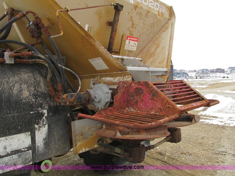 image for item I4066 Tyler 4300 self-propelled applicator