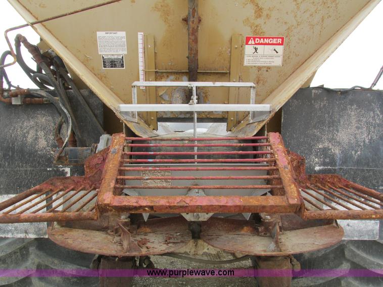 image for item I4066 Tyler 4300 self-propelled applicator