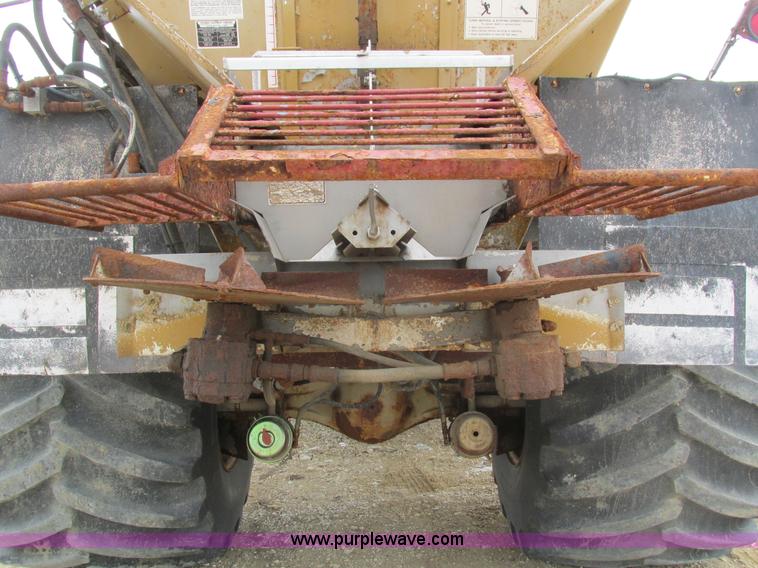 image for item I4066 Tyler 4300 self-propelled applicator