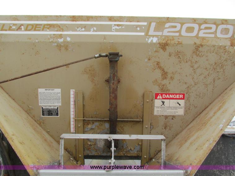 image for item I4066 Tyler 4300 self-propelled applicator