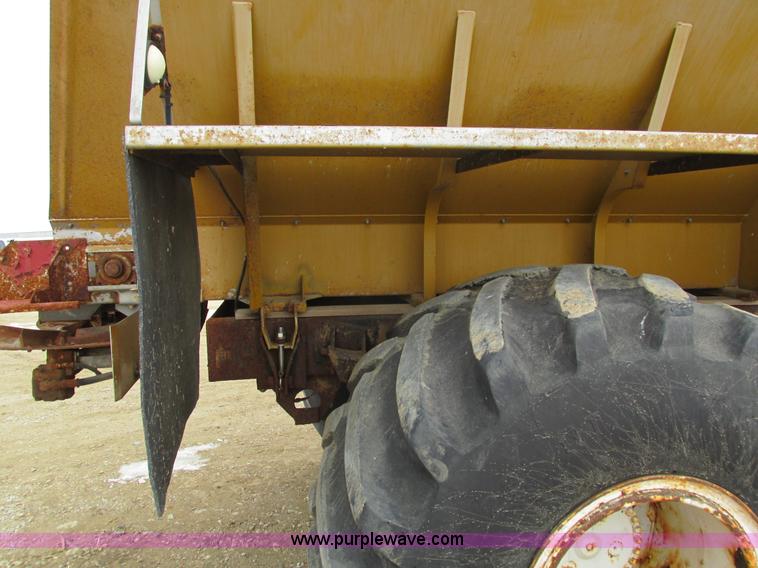 image for item I4066 Tyler 4300 self-propelled applicator