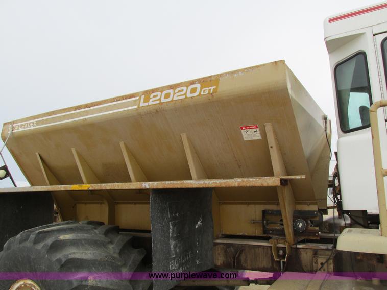 image for item I4066 Tyler 4300 self-propelled applicator