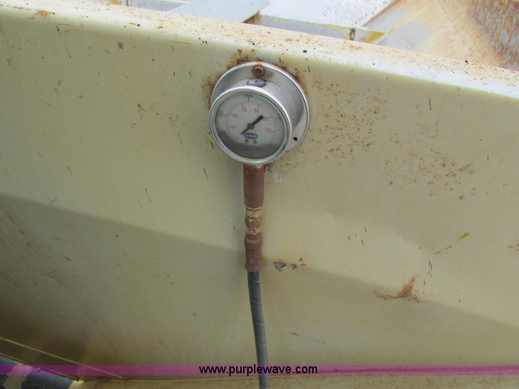 image for item I4066 Tyler 4300 self-propelled applicator