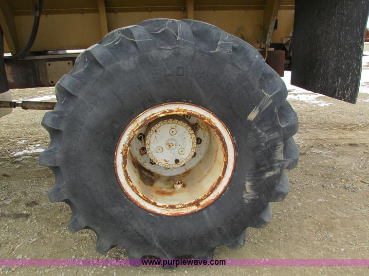 image for item I4066 Tyler 4300 self-propelled applicator