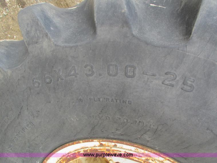 image for item I4066 Tyler 4300 self-propelled applicator