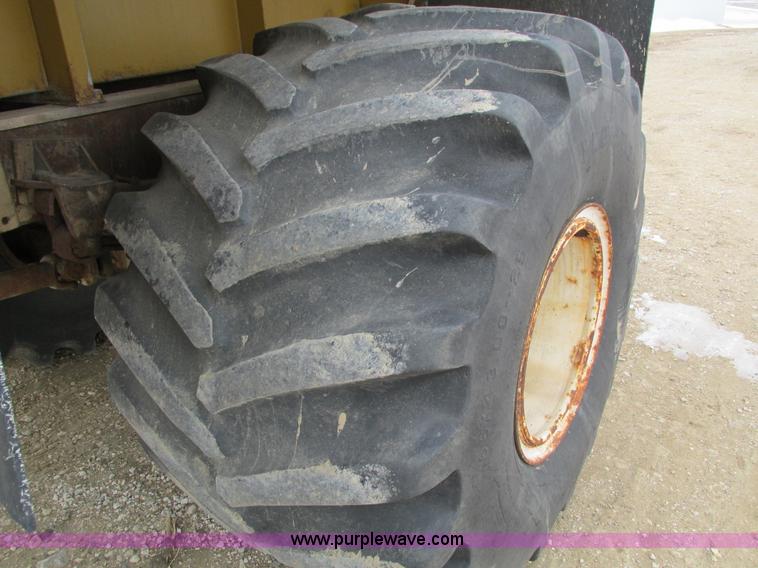 image for item I4066 Tyler 4300 self-propelled applicator