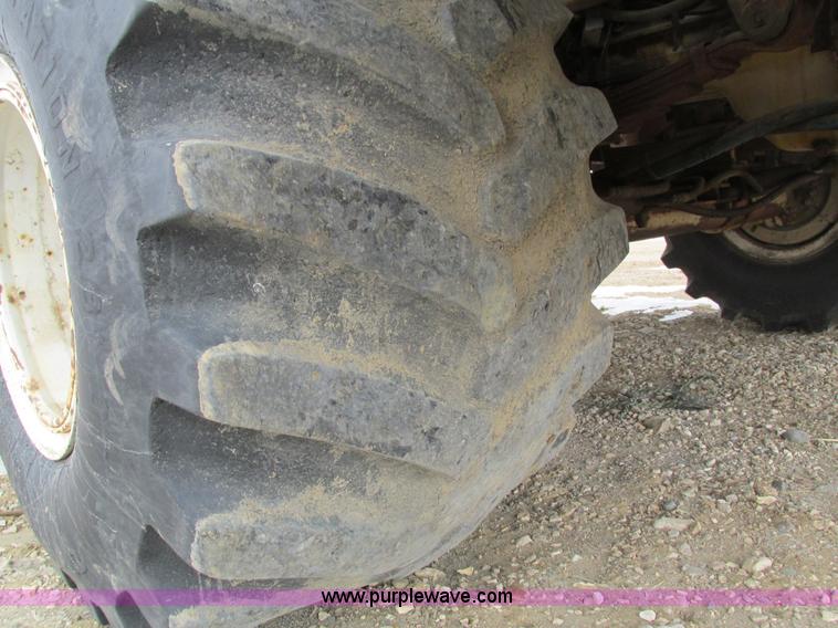 image for item I4066 Tyler 4300 self-propelled applicator