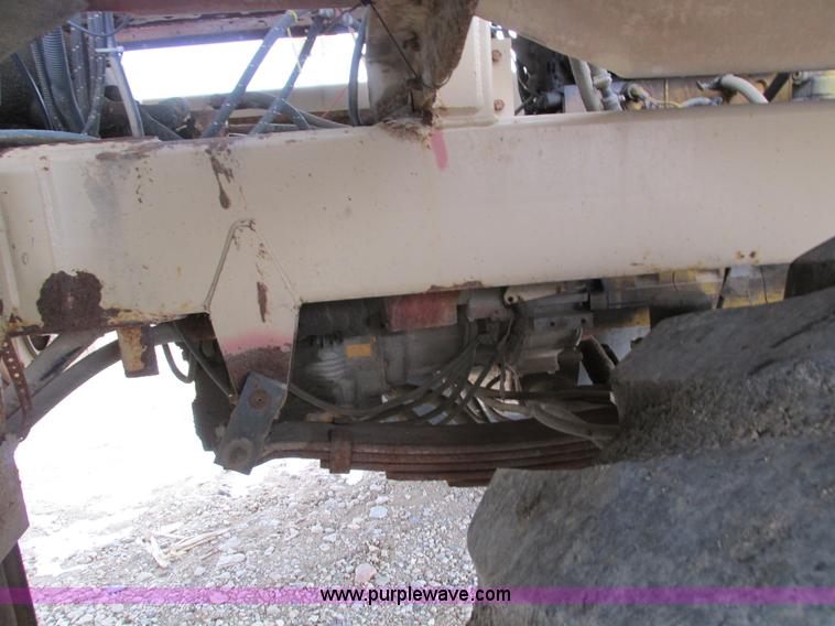 image for item I4066 Tyler 4300 self-propelled applicator