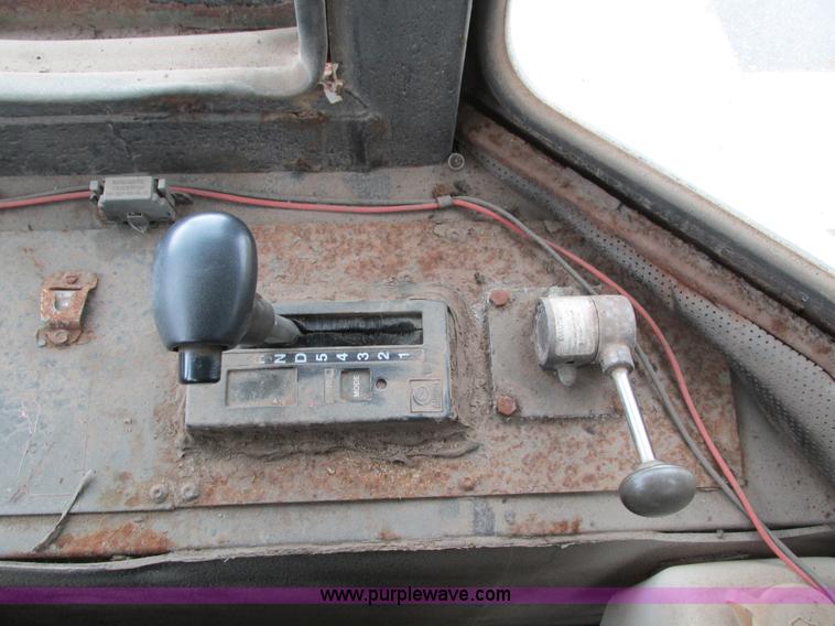 image for item I4066 Tyler 4300 self-propelled applicator