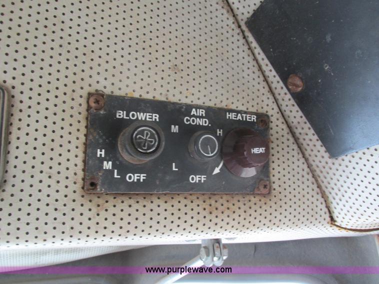 image for item I4066 Tyler 4300 self-propelled applicator