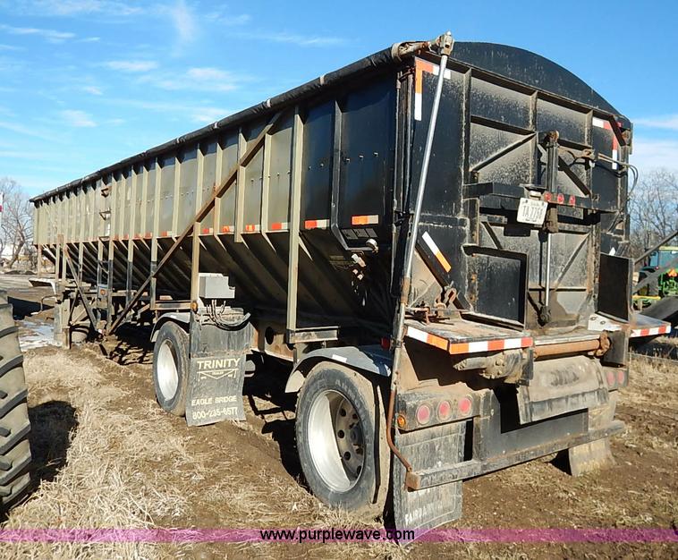image for item I5113 2002 Trinity grain belt trailer