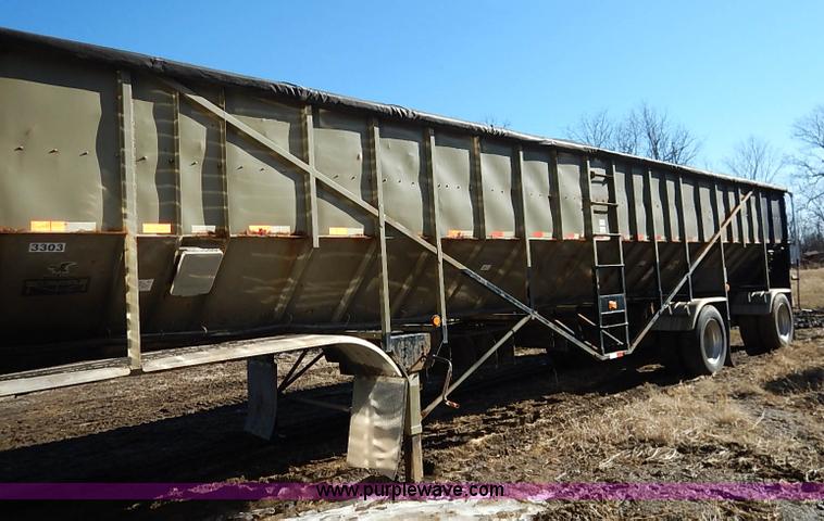 image for item I5113 2002 Trinity grain belt trailer