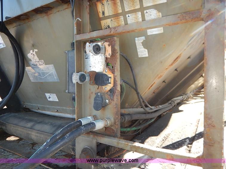 image for item I5113 2002 Trinity grain belt trailer