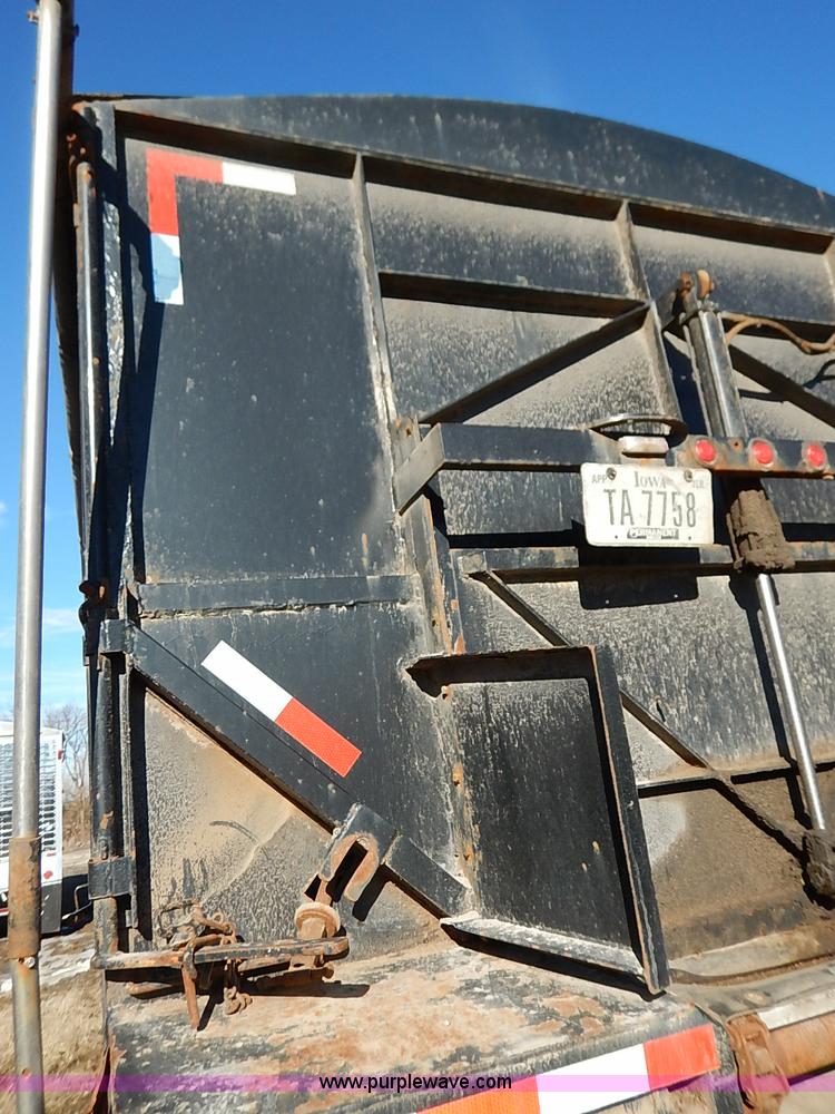 image for item I5113 2002 Trinity grain belt trailer