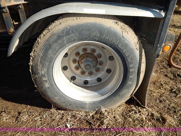 image for item I5113 2002 Trinity grain belt trailer