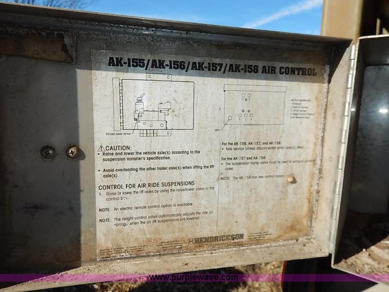 image for item I5113 2002 Trinity grain belt trailer