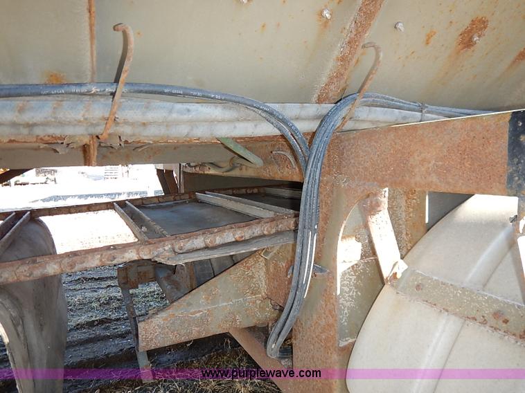 image for item I5113 2002 Trinity grain belt trailer