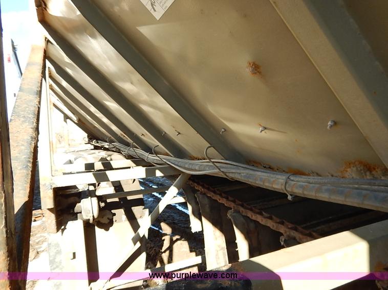 image for item I5113 2002 Trinity grain belt trailer