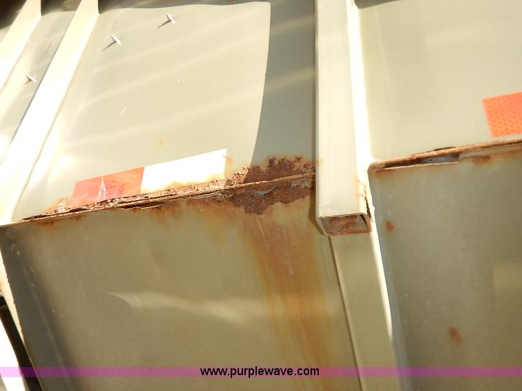 image for item I5113 2002 Trinity grain belt trailer