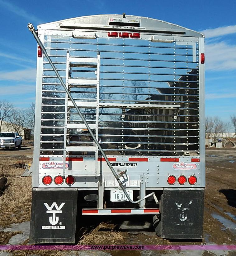 image for item I5115 2009 Wilson DWH-550 grain trailer