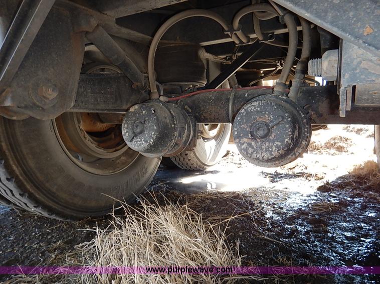 image for item I5115 2009 Wilson DWH-550 grain trailer