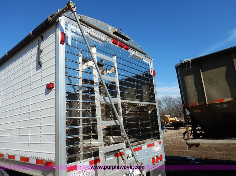 image for item I5115 2009 Wilson DWH-550 grain trailer