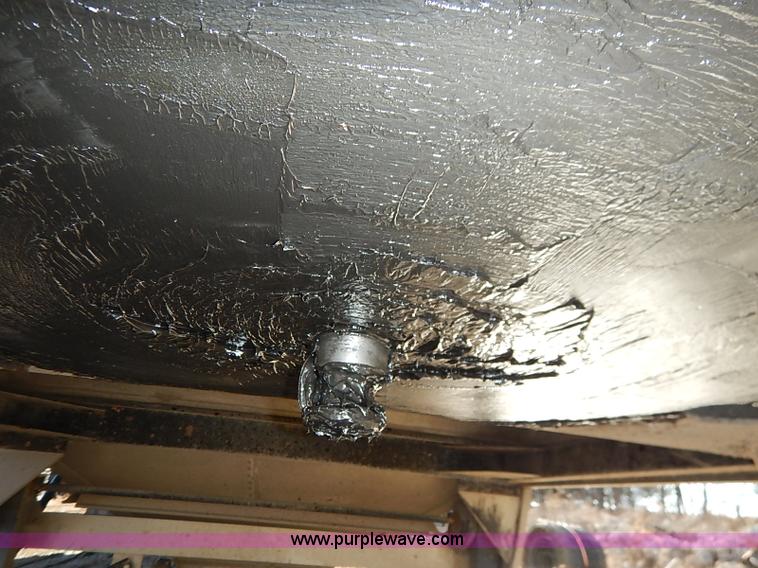 image for item I5115 2009 Wilson DWH-550 grain trailer