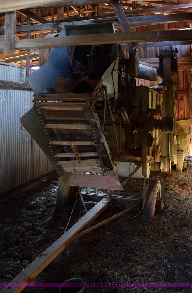 image for item I8505 McCormick-Deering thrasher