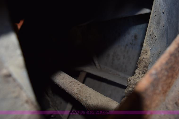 image for item I8505 McCormick-Deering thrasher