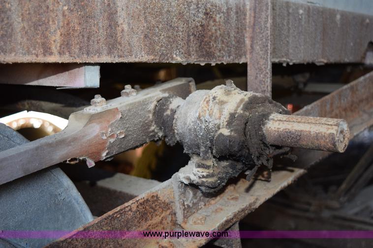 image for item I8505 McCormick-Deering thrasher