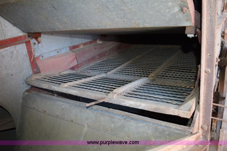 image for item I8505 McCormick-Deering thrasher