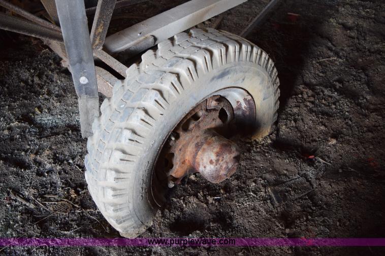 image for item I8505 McCormick-Deering thrasher